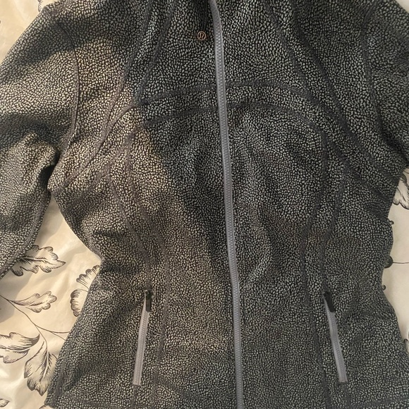 Lulu lemon Aline jacket, in night view (I think), size: 12 - Picture 3 of 5